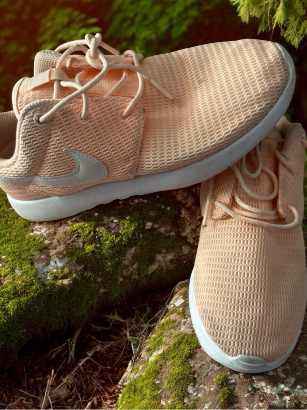 Nike Girls Peach Mesh Sneakers with White Sole